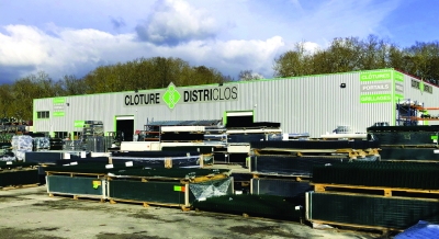 Enseigne très grand format sur bardage